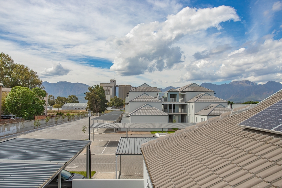 To Let 2 Bedroom Property for Rent in Honeydew Country Estate Western Cape